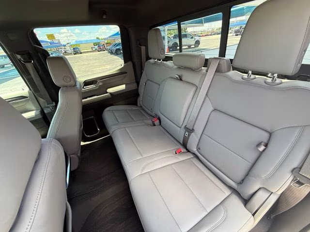 2024 White Frost Tricoat GMC Sierra 1500 SLT 4X4 Truck
