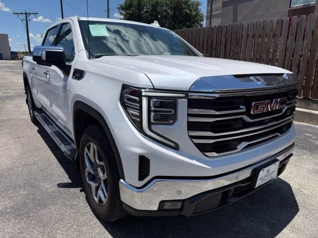 2024 White Frost Tricoat GMC Sierra 1500 SLT 4X4 Truck