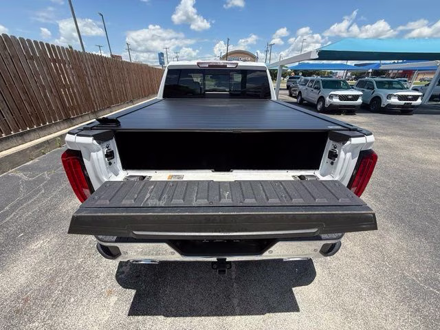 2024 White Frost Tricoat GMC Sierra 1500 SLT 4X4 Truck