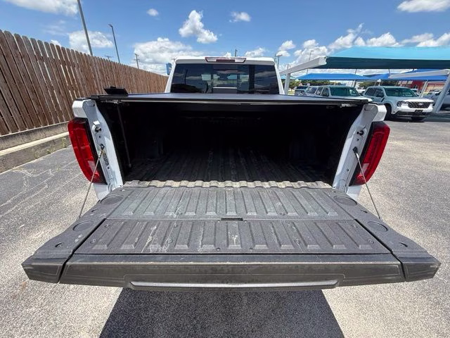 2024 White Frost Tricoat GMC Sierra 1500 SLT 4X4 Truck