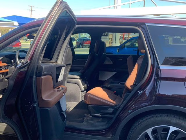2023 Lincoln Aviator Reserve - Photo 10