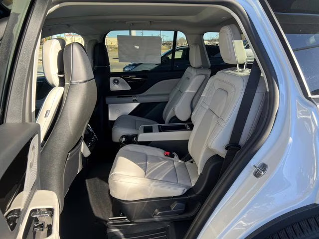 2026 White Metallic Lincoln Aviator Reserve RWD SUV