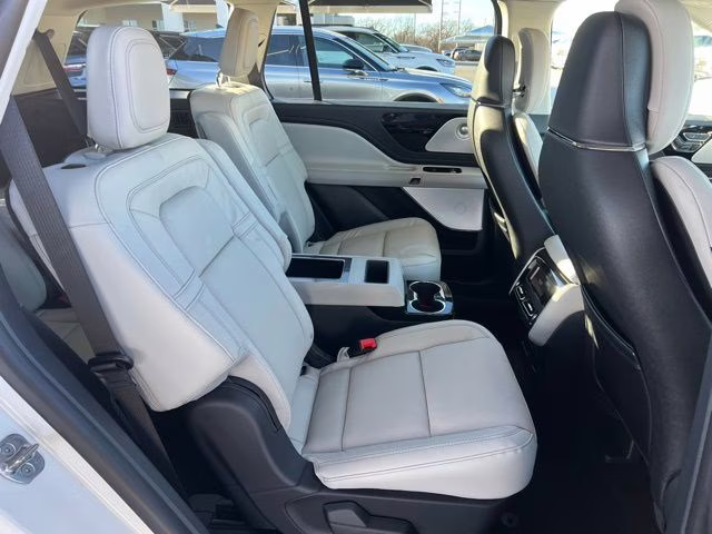 2026 White Metallic Lincoln Aviator Reserve RWD SUV