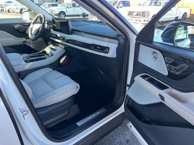 2026 White Metallic Lincoln Aviator Reserve RWD SUV