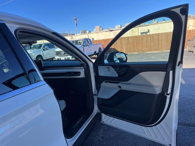 2026 White Metallic Lincoln Aviator Reserve RWD SUV