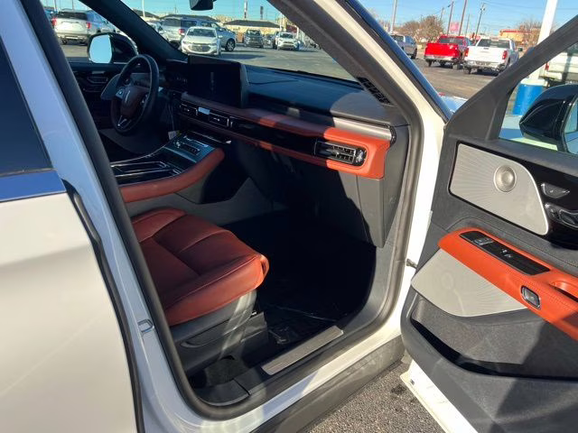 2026 White Metallic Lincoln Aviator Reserve AWD SUV