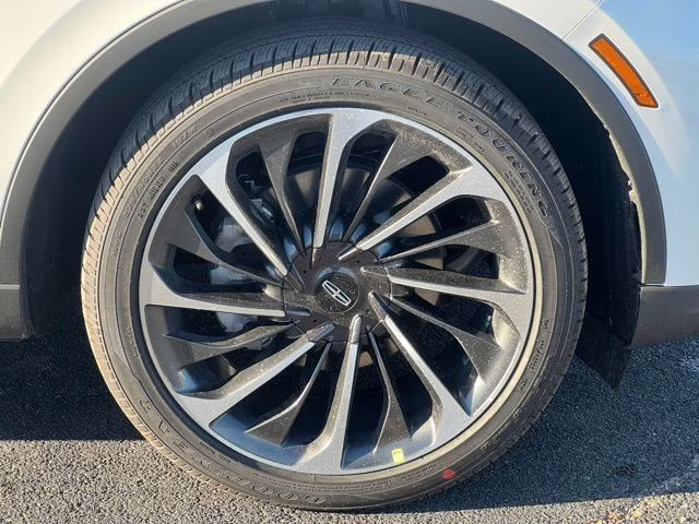 2026 White Metallic Lincoln Aviator Reserve AWD SUV