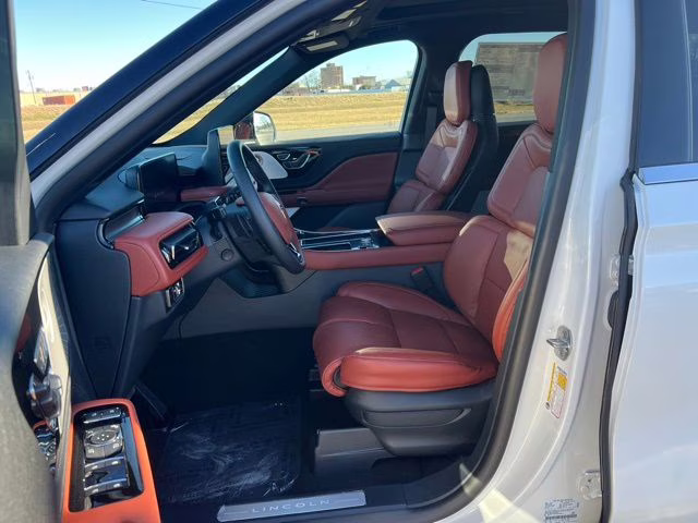 2026 White Metallic Lincoln Aviator Reserve AWD SUV
