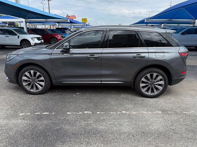 2022 Gray Metallic Lincoln Corsair Reserve FWD SUV