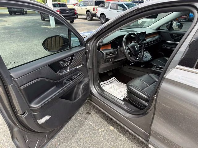 2022 Gray Metallic Lincoln Corsair Reserve FWD SUV