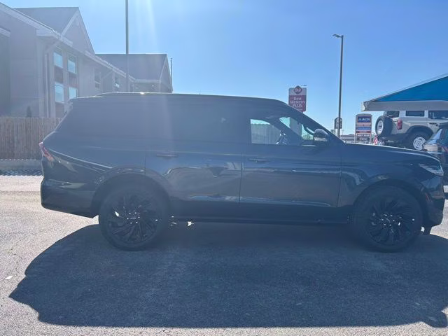 2026 Blue Metallic Lincoln Navigator Reserve 4X4 SUV
