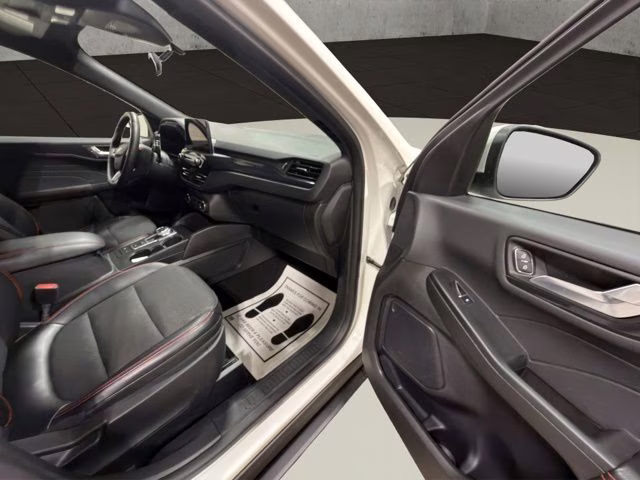 2024 Star White Metallic Tri-Coat Ford Escape ST-Line Select AWD SUV