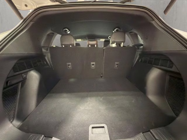 2024 Star White Metallic Tri-Coat Ford Escape ST-Line Select AWD SUV