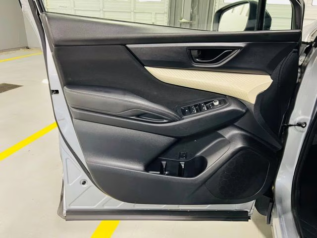 2019 Ice Silver Metallic Subaru Ascent Base AWD SUV