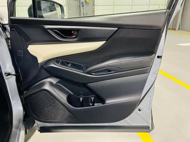 2019 Ice Silver Metallic Subaru Ascent Base AWD SUV