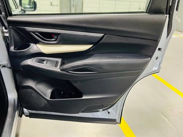 2019 Ice Silver Metallic Subaru Ascent Base AWD SUV