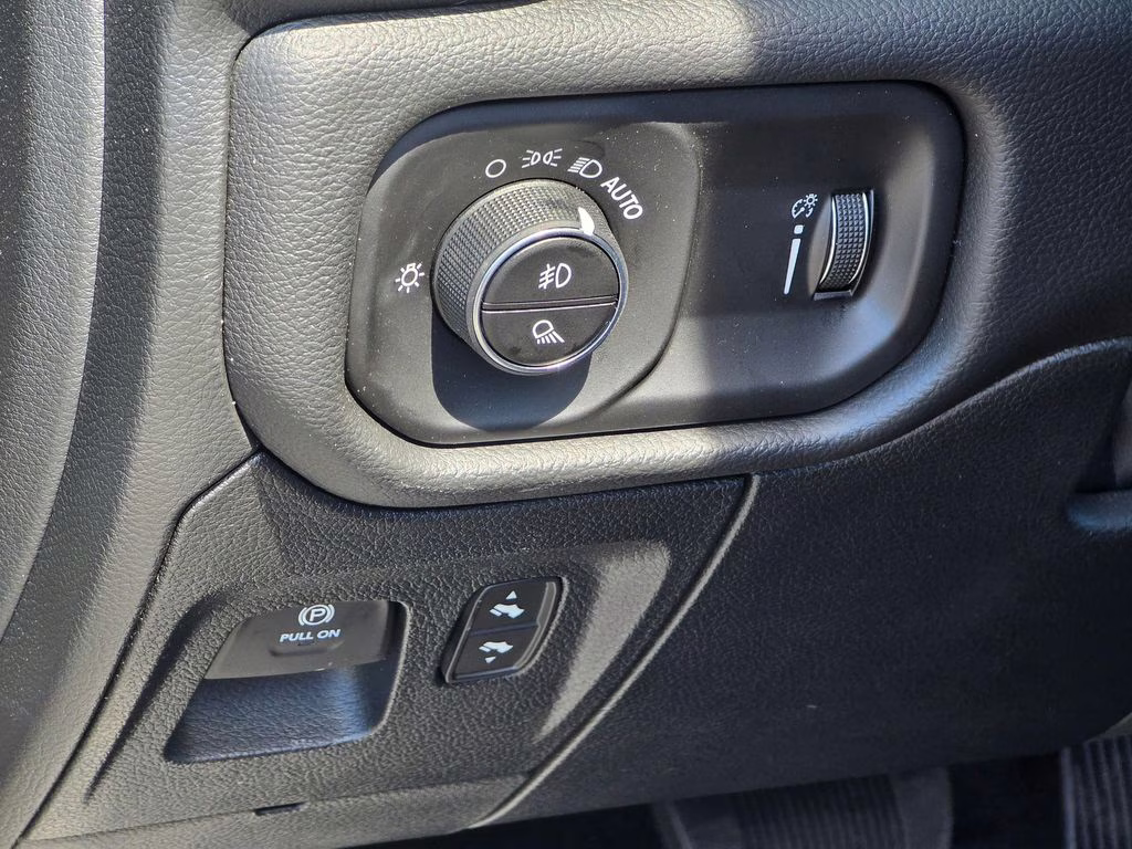 2026 Canyon Lake Ram 1500 Big Horn/Lone Star 4X4 Truck