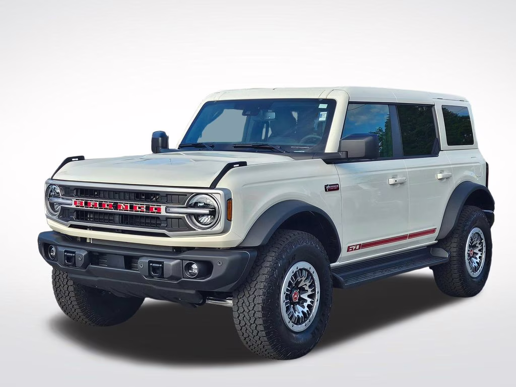 2026 Wimbledon White Ford Bronco Outer Banks 4X4 SUV