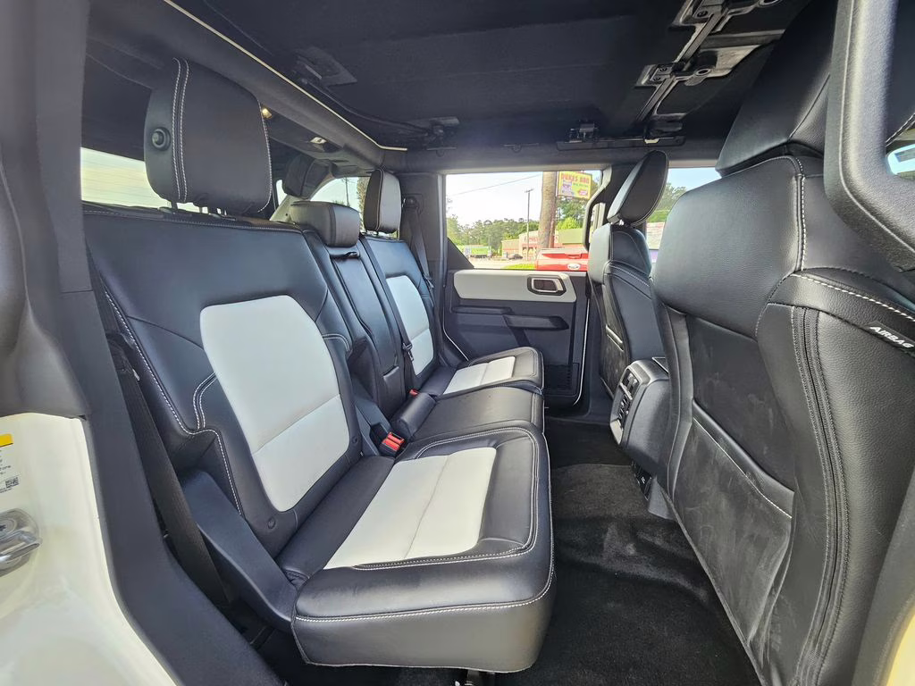 2026 Wimbledon White Ford Bronco Outer Banks 4X4 SUV