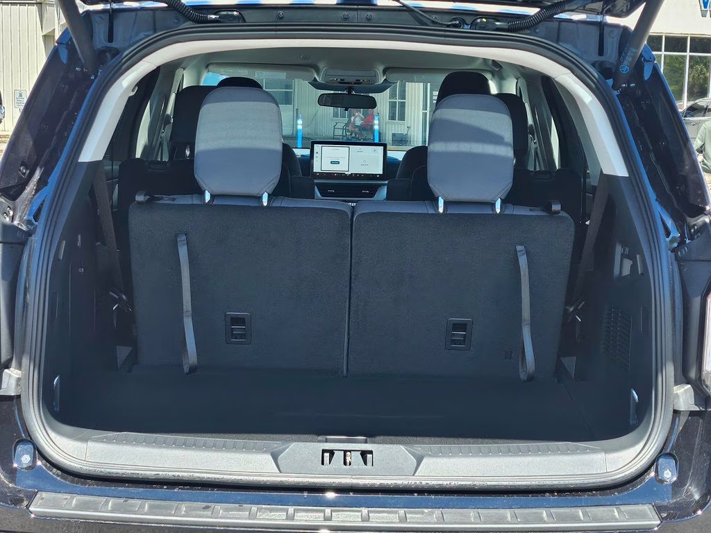 2026 Agate Black Metallic Ford Explorer Active RWD SUV