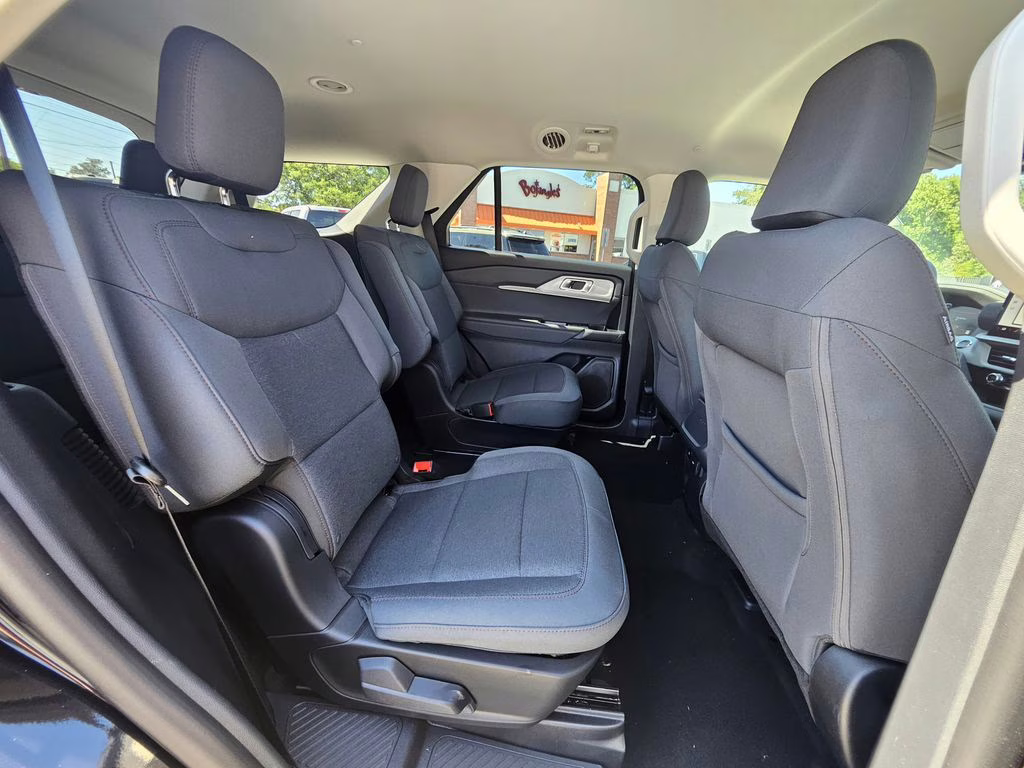 2026 Agate Black Metallic Ford Explorer Active RWD SUV