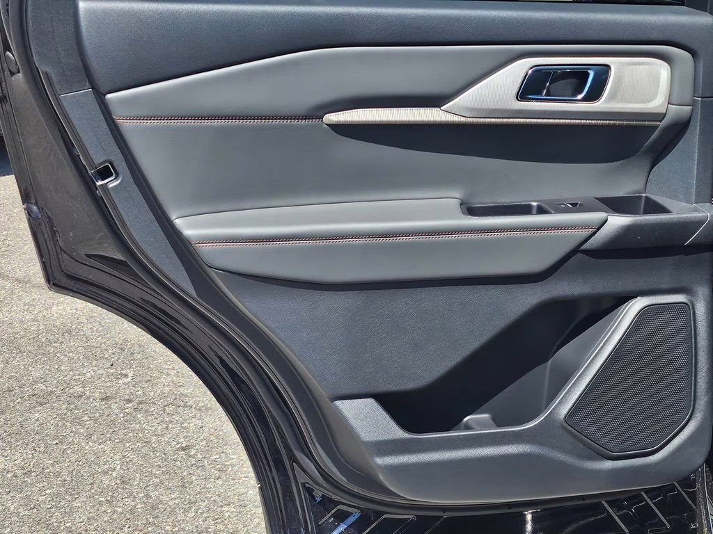 2026 Agate Black Metallic Ford Explorer Active RWD SUV