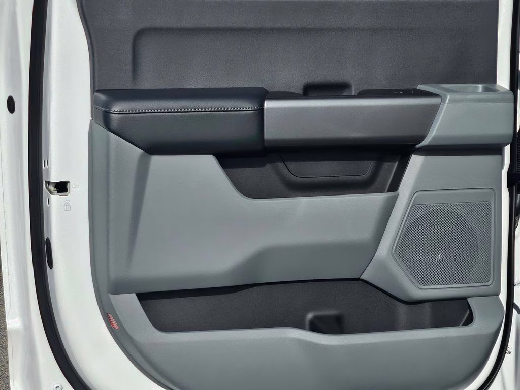 2026 Oxford White Ford Super Duty F-250 SRW XL 4X4 Truck