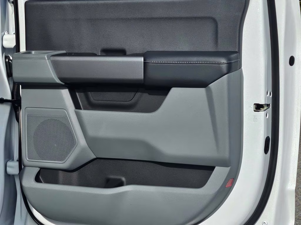 2026 Oxford White Ford Super Duty F-250 SRW XL 4X4 Truck