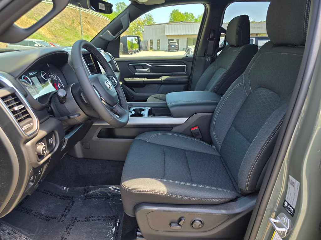 2026 Canyon Lake Ram 1500 Big Horn/Lone Star 4X4 Truck