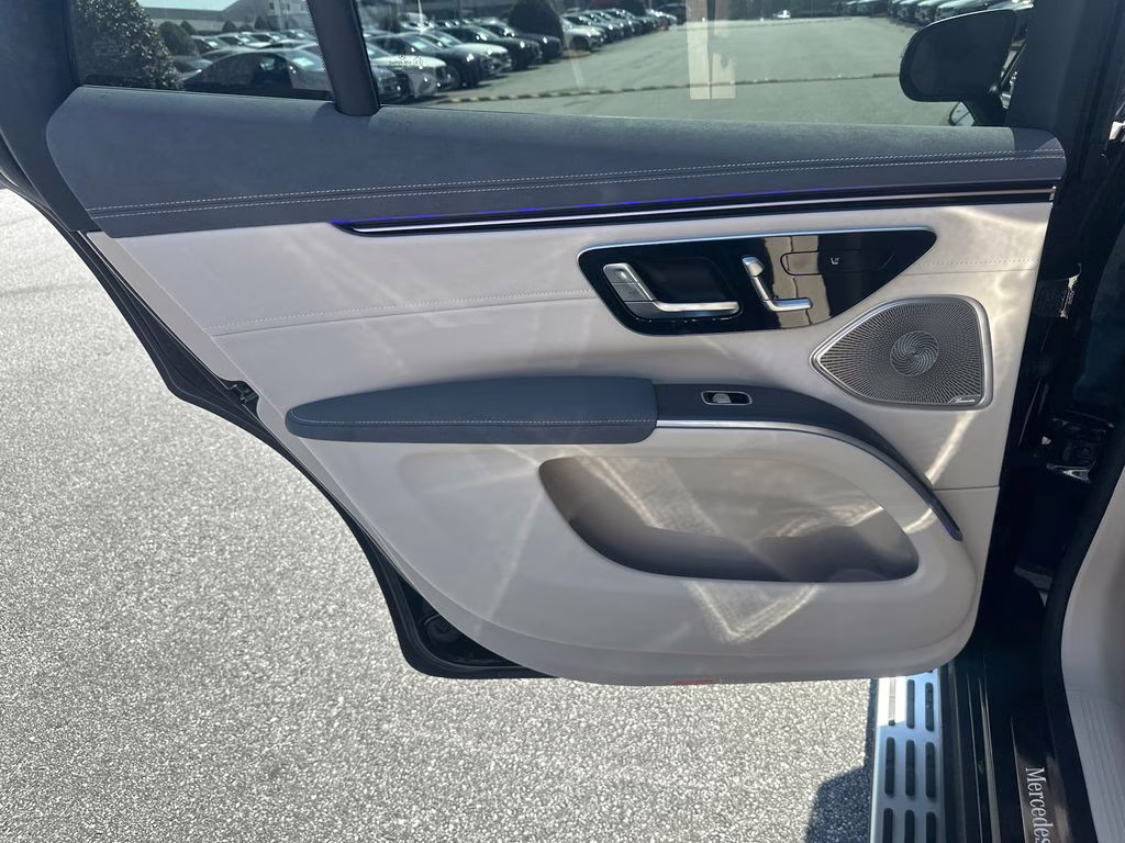 2026 Black Mercedes-Benz EQS 400 AWD SUV