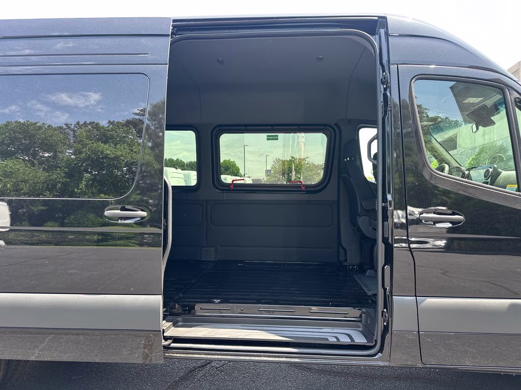 2026 Obsidian Mercedes-Benz Sprinter 3500 Cargo 170 WB RWD Van