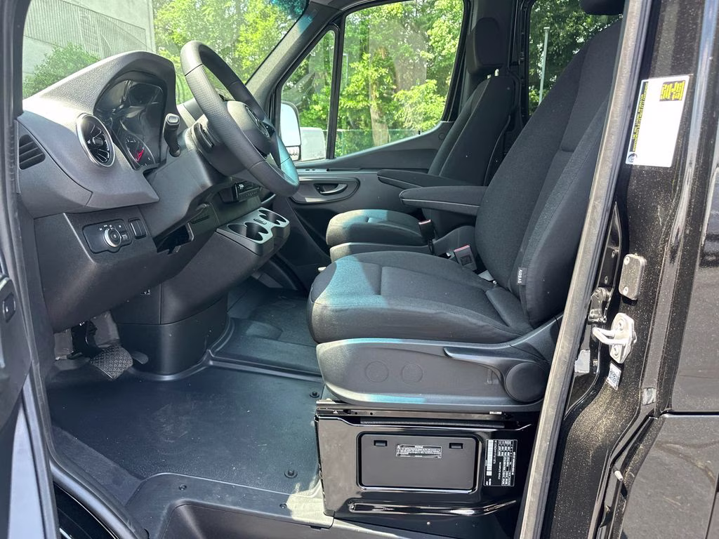 2026 Obsidian Mercedes-Benz Sprinter 3500 Cargo 170 WB RWD Van