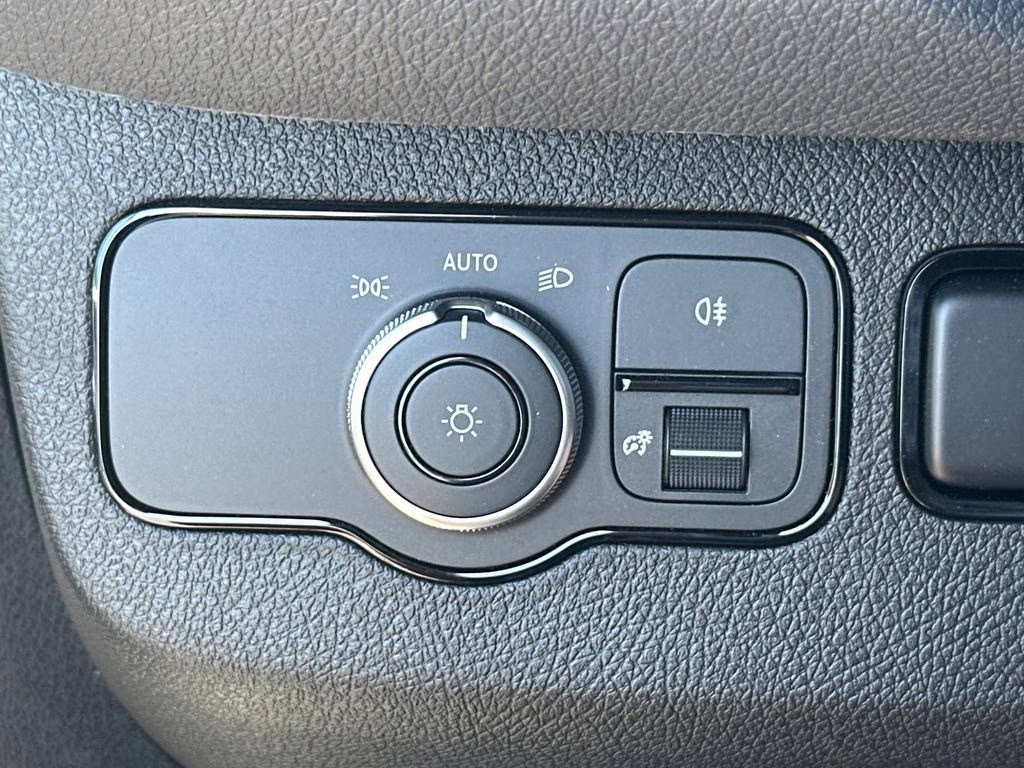 2025 Arctic Mercedes-Benz Sprinter 2500 Cargo 170 WB RWD Van