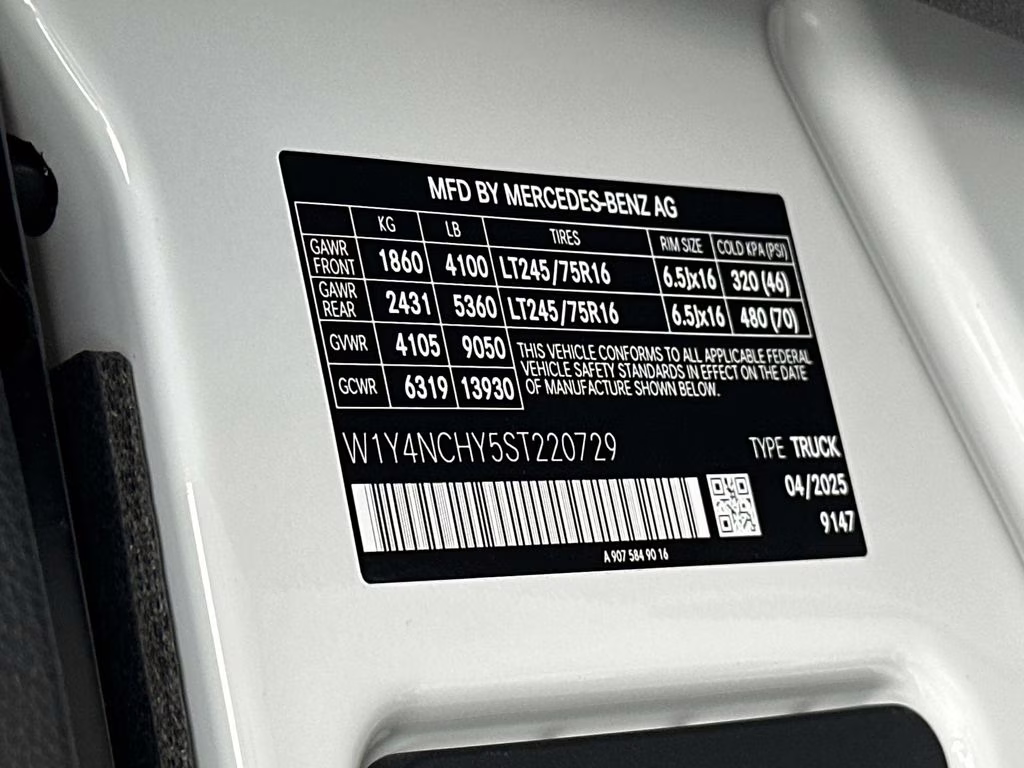 2025 Arctic Mercedes-Benz Sprinter 2500 Cargo 170 WB RWD Van