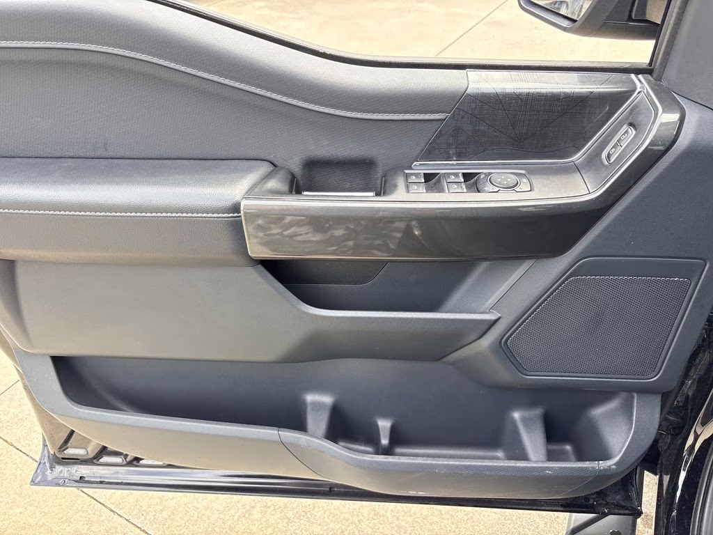 2023 Agate Black Metallic Ford F-150 XLT 4X4 Truck