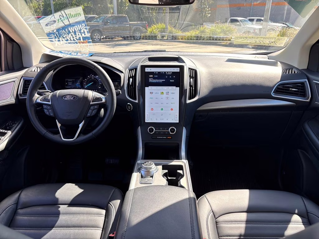 2024 Silver Metallic Ford Edge SEL AWD SUV