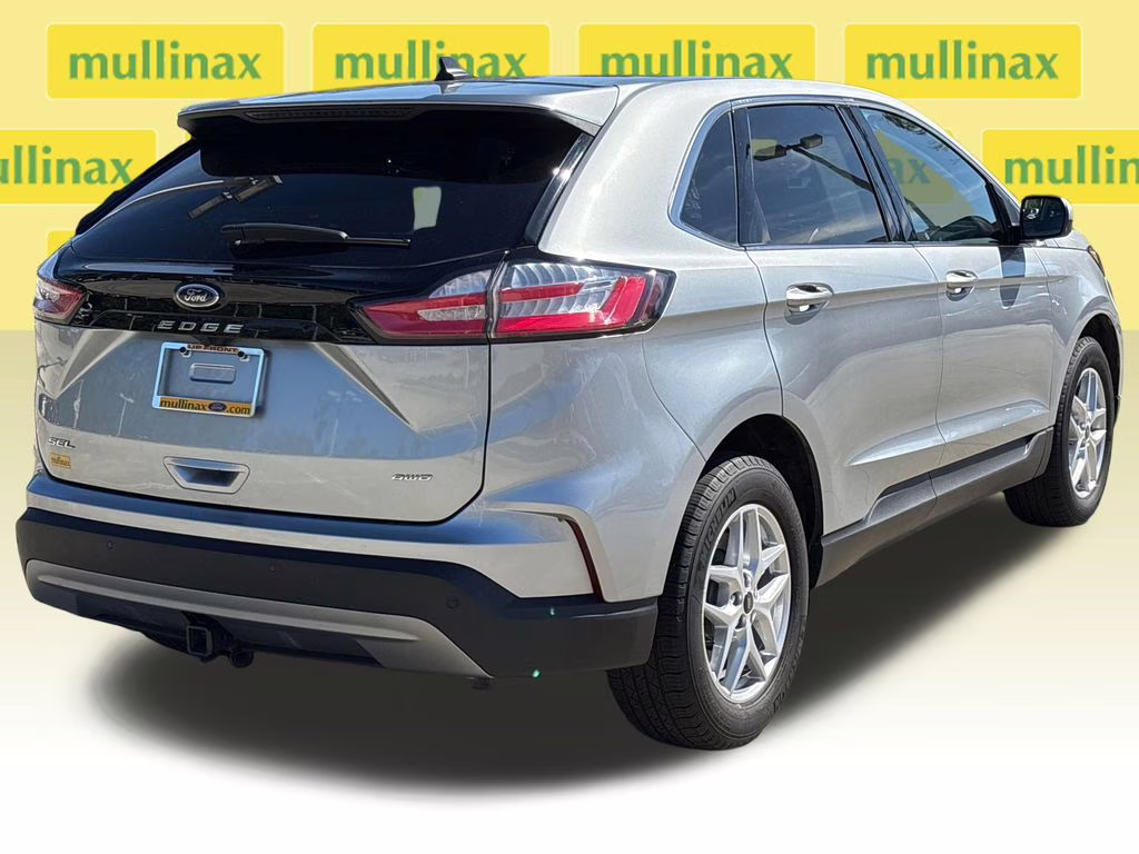 2024 Silver Metallic Ford Edge SEL AWD SUV
