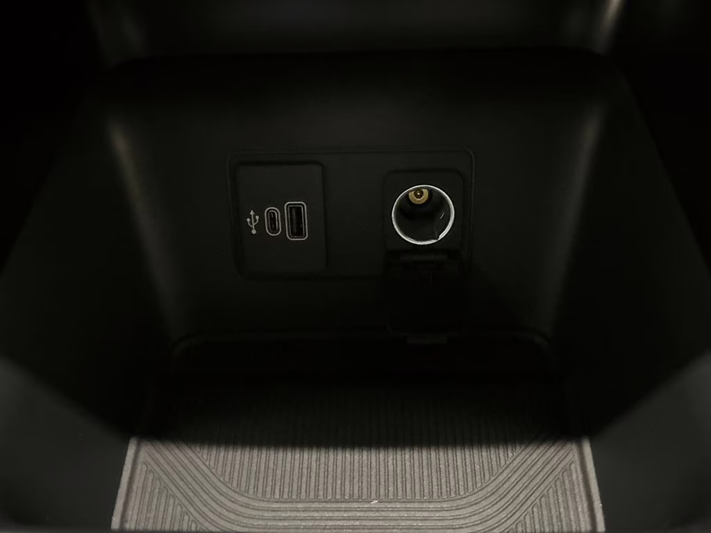 2026 Rapid Red Metallic Tinted Clearcoat Ford Explorer ST-Line RWD SUV