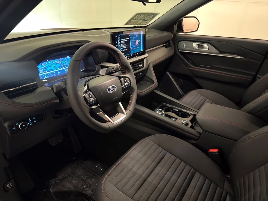 2026 Rapid Red Metallic Tinted Clearcoat Ford Explorer ST-Line RWD SUV