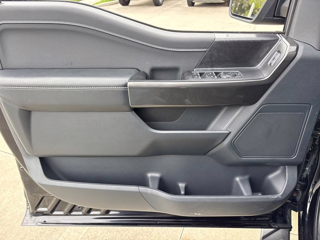 2023 Agate Black Metallic Ford F-150 XLT 4X4 Truck