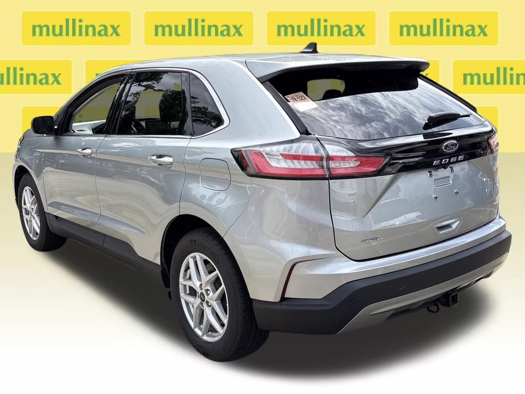 2024 Silver Metallic Ford Edge SEL AWD SUV