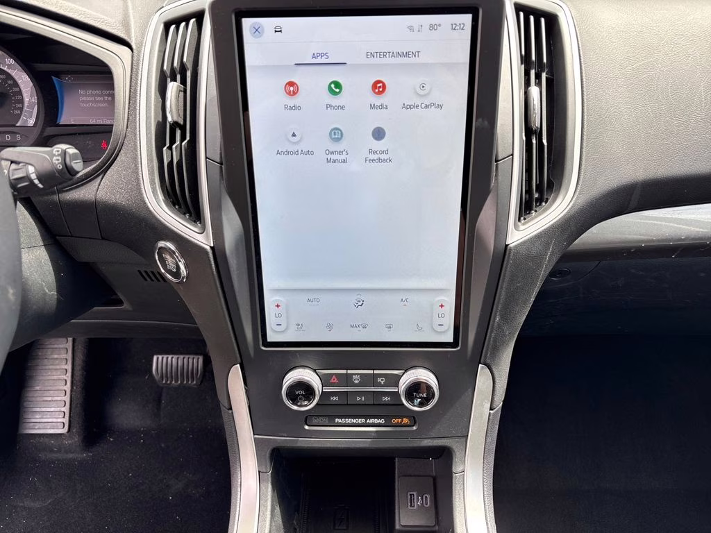 2024 Silver Metallic Ford Edge SEL AWD SUV