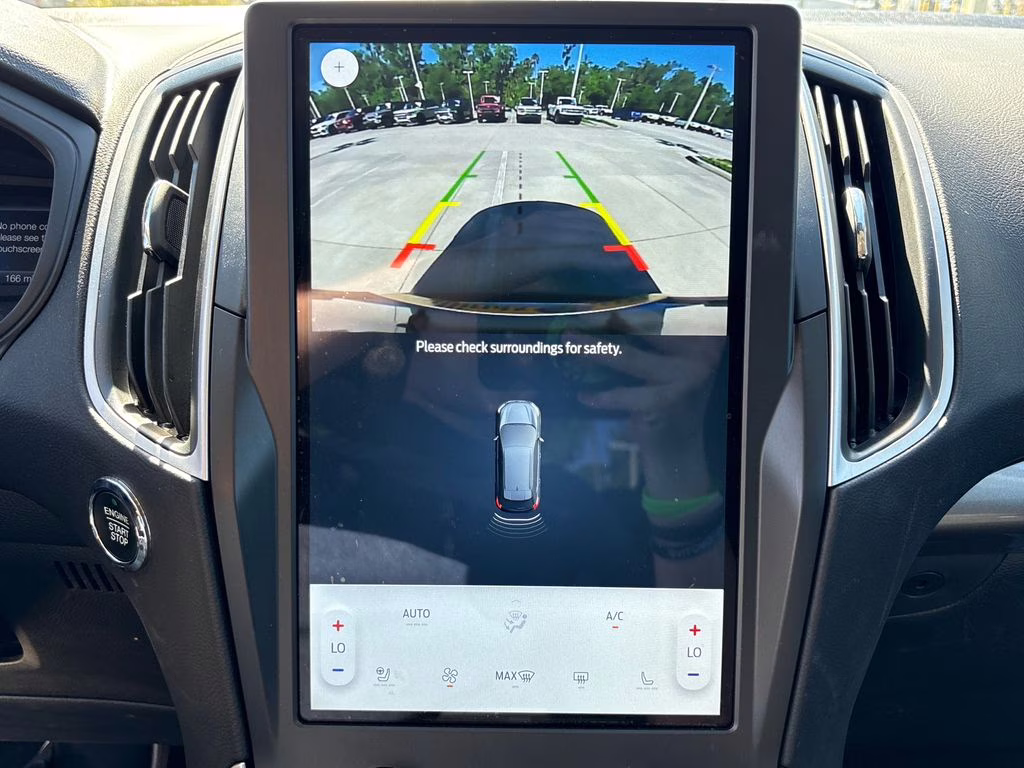 2024 Silver Metallic Ford Edge SEL AWD SUV