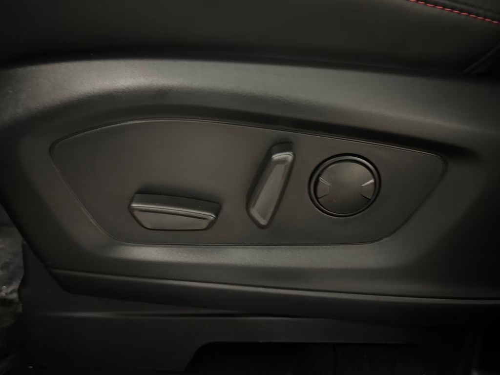 2026 Rapid Red Metallic Tinted Clearcoat Ford Explorer ST-Line RWD SUV