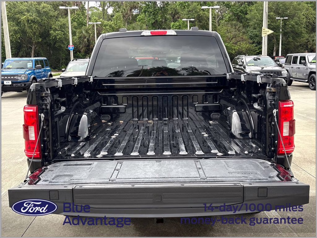 2023 Agate Black Metallic Ford F-150 XLT 4X4 Truck