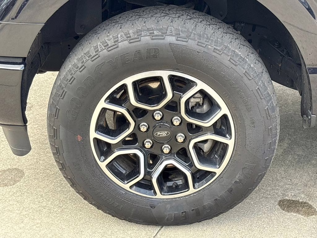 2023 Agate Black Metallic Ford F-150 XLT 4X4 Truck