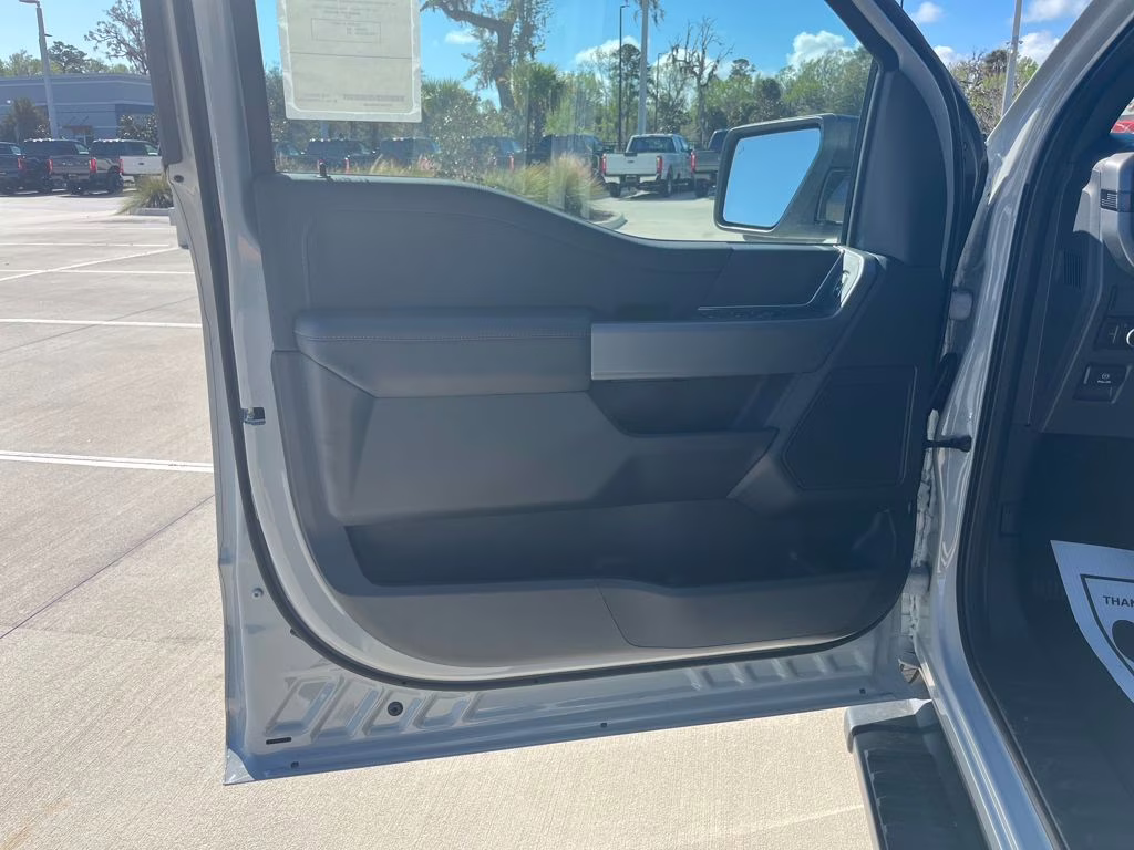 2026 Avalanche Ford F-150 XLT RWD Truck