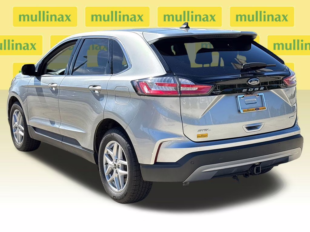 2024 Silver Metallic Ford Edge SEL AWD SUV