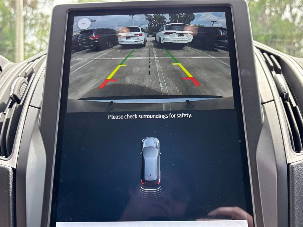 2024 Silver Metallic Ford Edge SEL AWD SUV