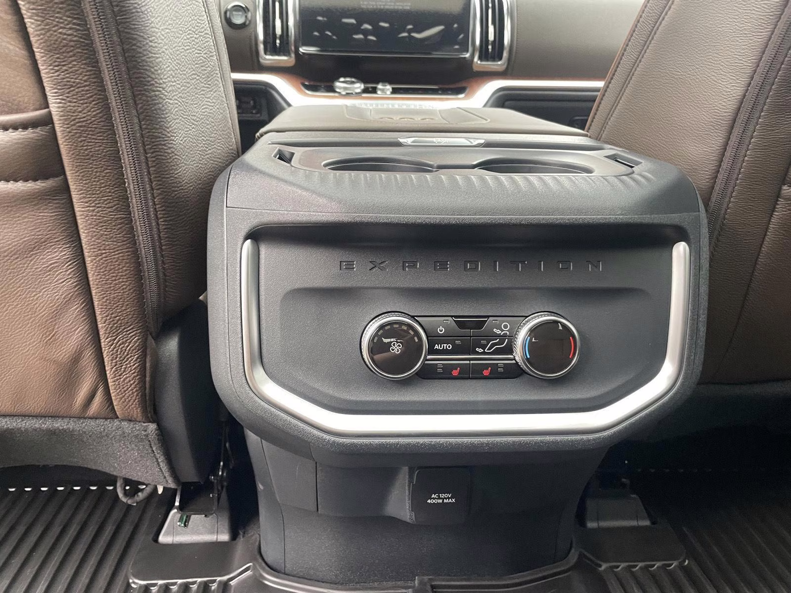 2026 Star White Metallic Tri-Coat Ford Expedition Max King Ranch 4X4 SUV